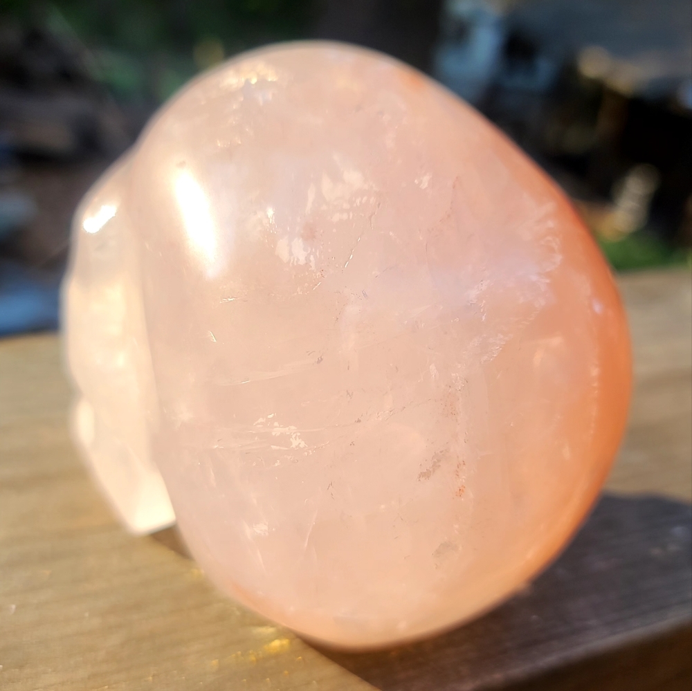 Pink Quartz with red inclusions handcarved skull ๐ - Picture 8 of 12